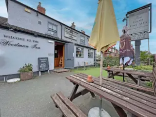 Woodman-Inn-out-side-view-in-Burneston